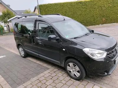 Gebraucht Dacia Dokker 131 PS (96 kW) 2021 Schwarz Van / Kleinbus