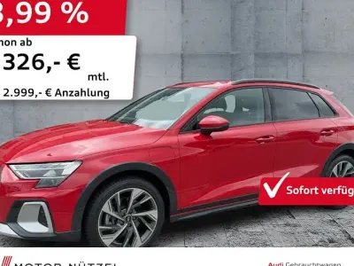 Gebraucht Audi A3 Ambiente 204 PS (150 kW) 2025 Rot Limousine
