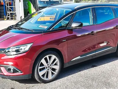 Gebraucht Renault Scenic E-Tech 140 PS (102 kW) 2019 Rot Van / Kleinbus
