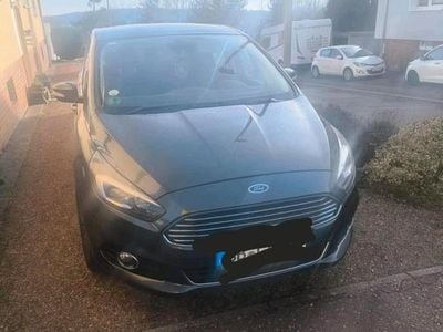 Gebraucht Ford S-MAX Titanium 150 PS (110 kW) 2016 Grau Van / Kleinbus