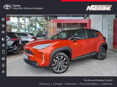 Gebraucht Toyota Yaris Cross Edition 116 PS (85 kW) 2023 Infernoorange metal SUV
