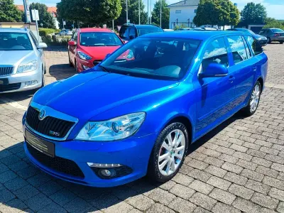 Gebraucht Skoda Octavia RS 170 PS (125 kW) 2011 Blau Limousine