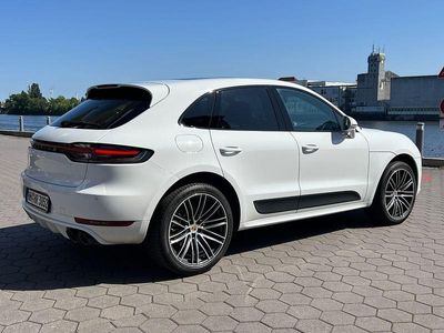 Porsche Macan S