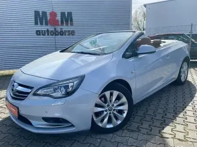 Usata Opel Cascada 170 CV (125 kW) 2013 Grigio Cabrio