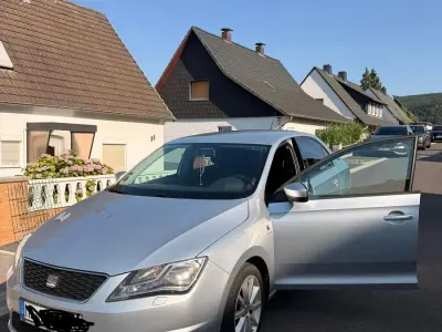 Gebraucht Seat Toledo 105 PS (77 kW) 2013 Grau Kleinwagen