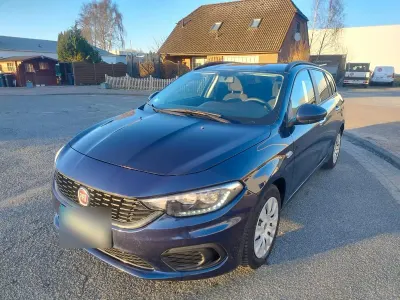 Usata Fiat Tipo 120 CV (88 kW) 2018 Blu Station wagon