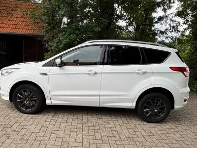 Gebraucht Ford Kuga Individual 150 PS (110 kW) 2016 Weiß SUV