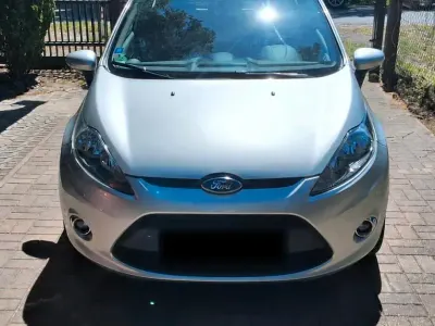 Gebraucht Ford Fiesta Champions Edition 82 PS (60 kW) 2012 Silber Kleinwagen