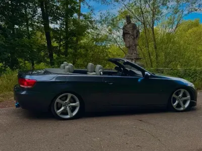 Gebraucht BMW 335 Cabriolet 306 PS (225 kW) 2008 Grau Cabrio