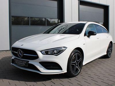 Gebraucht Mercedes CLA250e Shooting Brake AMG 160 PS (117 kW) 2022 Weiß Kombi