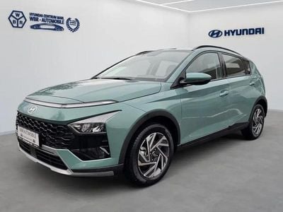 Neu Hyundai Bayon Trend 99 PS (72 kW) 2025 Grün SUV