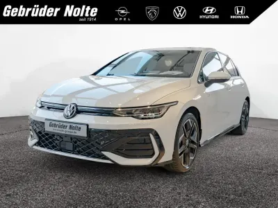Neu VW Golf VIII R-line 150 PS (110 kW) 2026 Weiss /