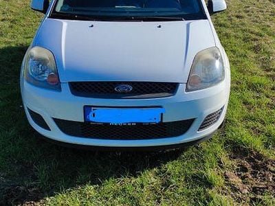 Gebraucht Ford Fiesta Style 69 PS (50 kW) 2007 Weiß Kleinwagen