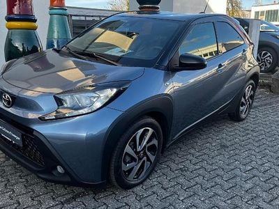 Usata Toyota Aygo Team 72 CV (52 kW) 2024 Grigio Utilitaria