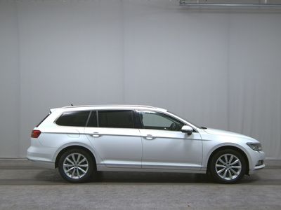 gebraucht VW Passat Var. 2.0 TDI Highline Navi AID LED ACC