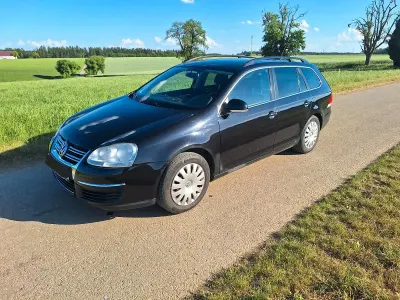Gebraucht VW Golf VIII 105 PS (77 kW) 2026 Schwarz Kombi