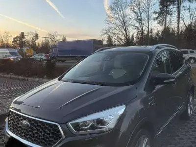 Gebraucht Ford Kuga Vignale 179 PS (131 kW) 2018 Grau SUV