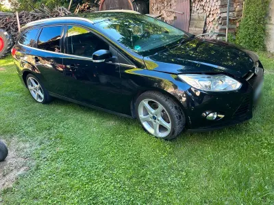 Gebraucht Ford Focus Titanium 182 PS (133 kW) 2012 Schwarz Kombi
