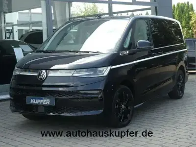 Gebraucht VW Multivan Style 150 PS (110 kW) 2025 Schwarz Van / Kleinbus