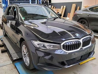 Second-hand BMW 318 Sport Line 150 CP (110 kW) 2023 Negru Break