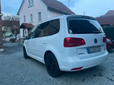 Gebraucht VW Touran 105 PS (77 kW) 2014 Weiß Van / Kleinbus