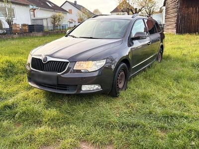 Second-hand Skoda Superb 150 CP (110 kW) 2011 Auriu Break