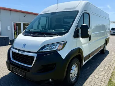 Gebraucht Peugeot Boxer 165 PS (121 kW) 2020 Weiß Van