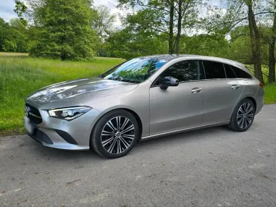 Gebraucht Mercedes CLA200 Shooting Brake 150 PS (110 kW) 2019 Silber Kombi
