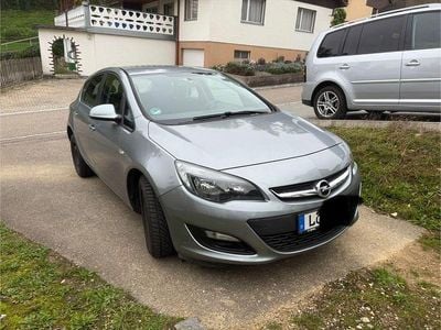 Grau Gebraucht 2015 Opel Astra Edition Limousine | 6.999 € (Guter Preis)