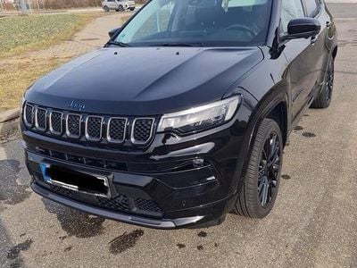 Second-hand Jeep Compass 241 CP (177 kW) 2022 Negru SUV