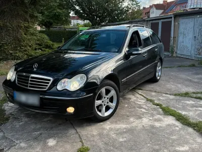 Gebraucht Mercedes C220 150 PS (110 kW) 2005 Schwarz Kombi