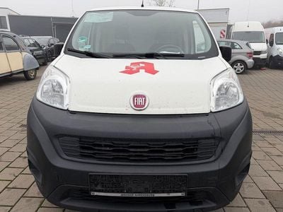 Gebraucht Fiat Fiorino Basis 77 PS (56 kW) 2019 Weiß Van / Kleinbus