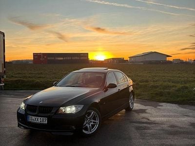 Schwarz Gebraucht 2006 BMW 320 Limousine | 8.499 €
