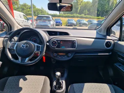 Gebraucht Toyota Yaris Life 69 PS (50 kW) 2014 Weiß Kleinwagen