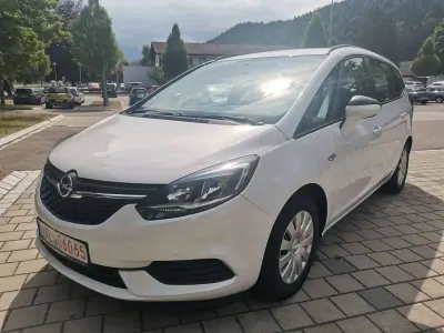 Gebraucht Opel Zafira Edition 120 PS (88 kW) 2018 Abalone weiss (p3s) Van / Kleinbus