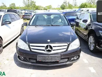 Gebraucht Mercedes C180 Elegance 156 PS (114 kW) 2009 Schwarz Limousine