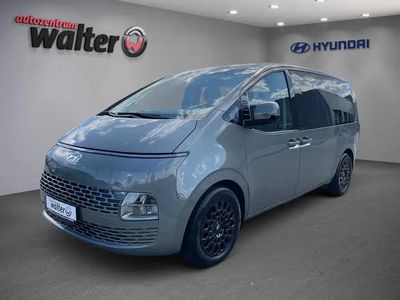 Usata Hyundai Staria Prime 177 CV (130 kW) 2024 Verde Monovolume