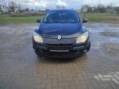Gebraucht Renault Mégane GrandTour Dynamique 131 PS (96 kW) 2010 Schwarz Kombi