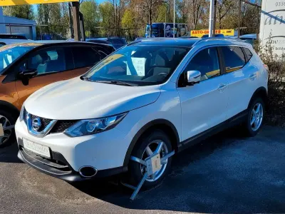 Gebraucht Nissan Qashqai N-Connecta 116 PS (85 kW) 2017 Brilliant white (m) SUV
