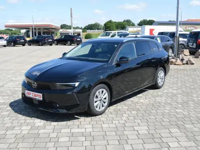 Gebraucht Opel Astra Elegance 131 PS (96 kW) 2023 Schwarz Kleinwagen