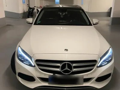 Gebraucht Mercedes C180 159 PS (116 kW) 2015 Weiß Kombi