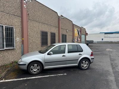 Gebraucht VW Golf IV 103 PS (75 kW) 2002 Silber Kleinwagen