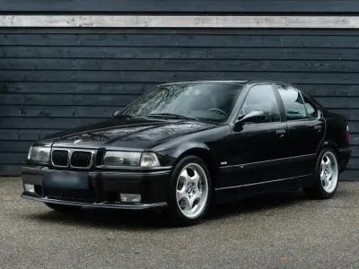 Neu BMW 323 150 PS (110 kW) 2026 Schwarz Coupé