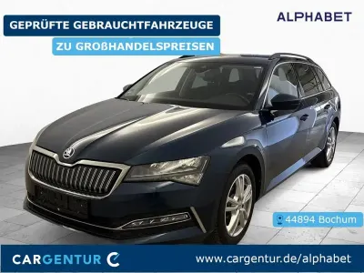 Second-hand Skoda Superb Ambition 218 CP (160 kW) 2022 Albastru Break
