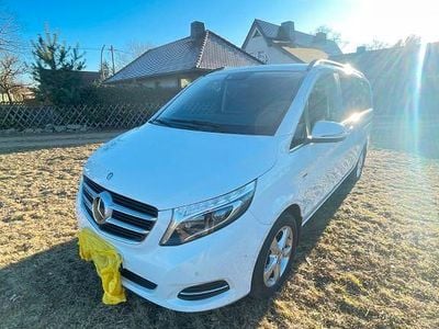 Gebraucht Mercedes V250 Avantgarde 190 PS (139 kW) 2016 Weiß Van / Kleinbus