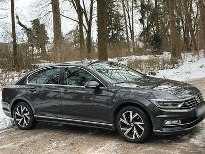 Gebraucht VW Passat Highline 190 PS (139 kW) 2019 Grau Limousine