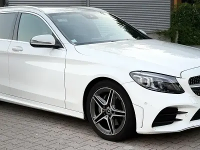 Gebraucht Mercedes C220 AMG 194 PS (142 kW) 2019 Weiß Kombi