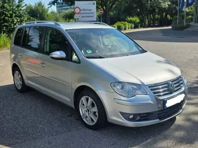 Gebraucht VW Touran Highline 140 PS (102 kW) 2009 Silber Van / Kleinbus