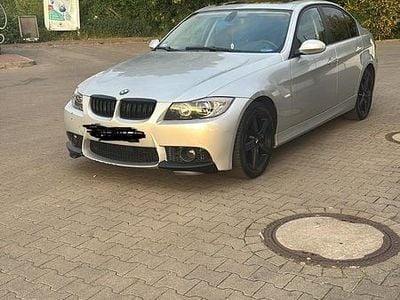 Silber Gebraucht 2005 BMW 320 Limousine | 3.499 € (Fairer Preis)