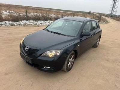 Grau Gebraucht 2004 Mazda 3 Comfort Limousine | 1.800 € (Fairer Preis)